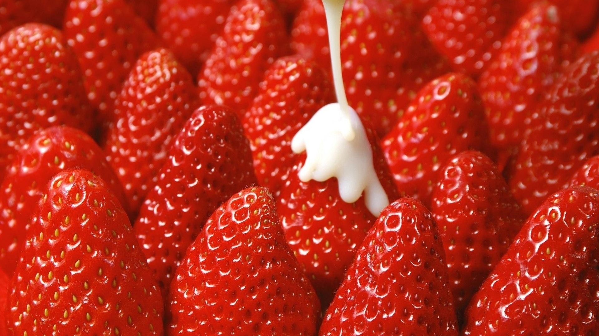 Food Strawberries 2