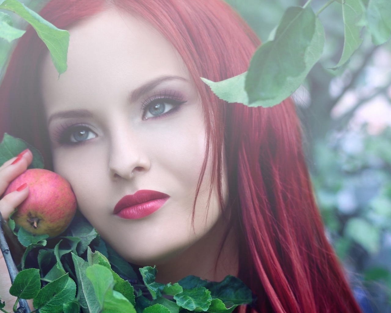 Girl Eyes Face Makeup Apple Twig