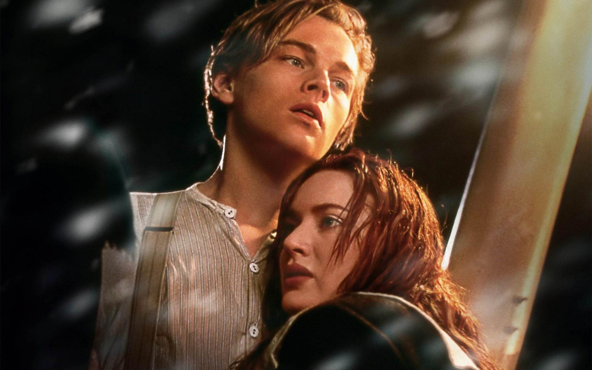 Leonardo Dicaprio And Kate Winslet In Titanic