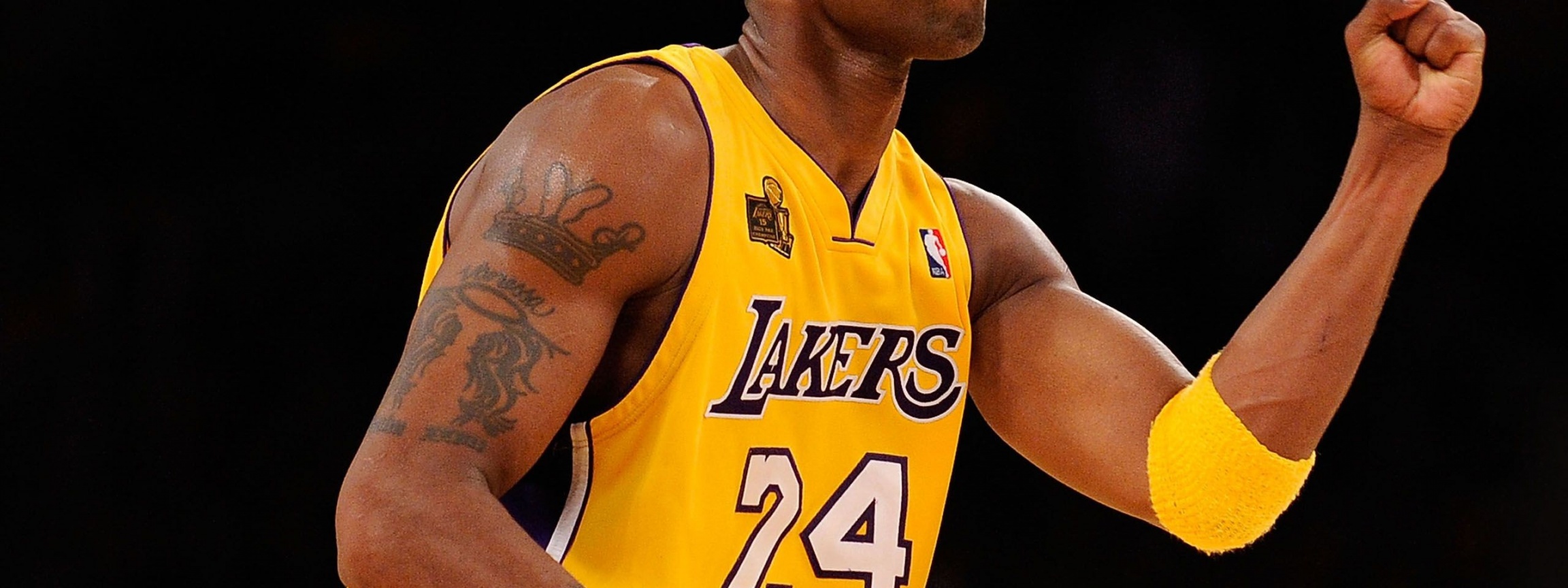 Los Angeles Lakers American Professional Basketball Kobe Bryant Pose