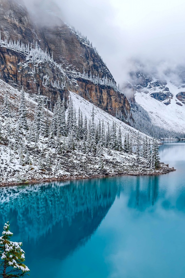 Moraine Lake - Alberta Canada