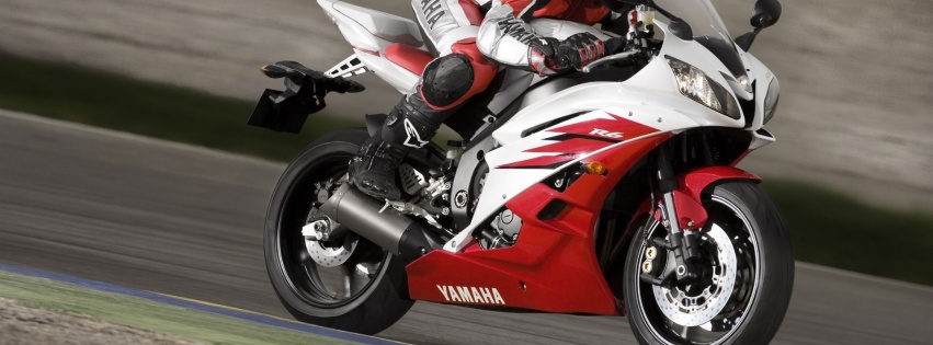 Motorbikes Wheelie Yamaha R6 Arai
