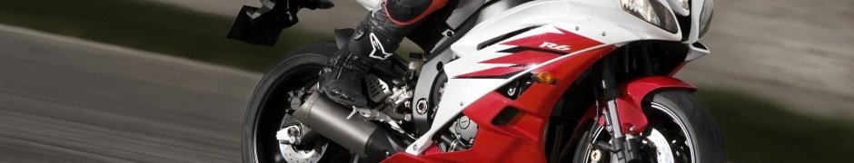 Motorbikes Wheelie Yamaha R6 Arai