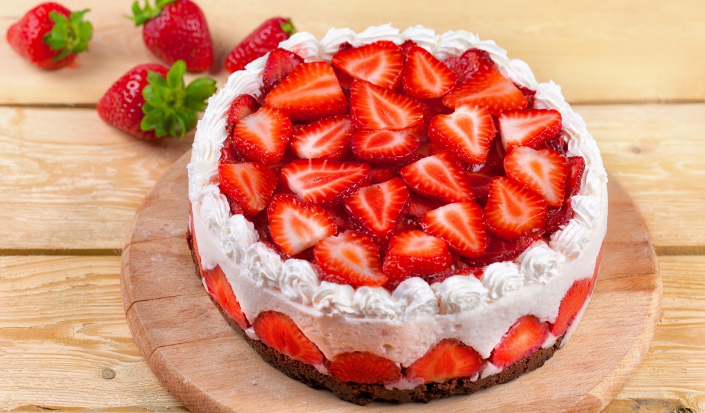 Strawberries Cake