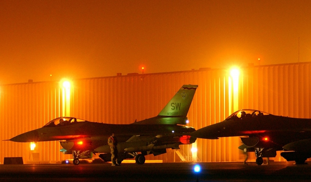 Vehicles F16 Fighting Falcon