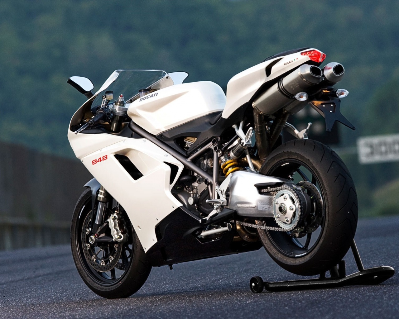 White Road Moto Ducati Ducati 848