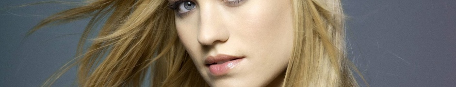 Yvonne Strahovski Blonde Face Wind Bandage