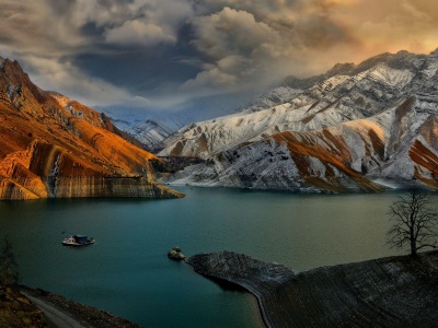 Beautiful Mountain Lake Ship Nature Landscapes