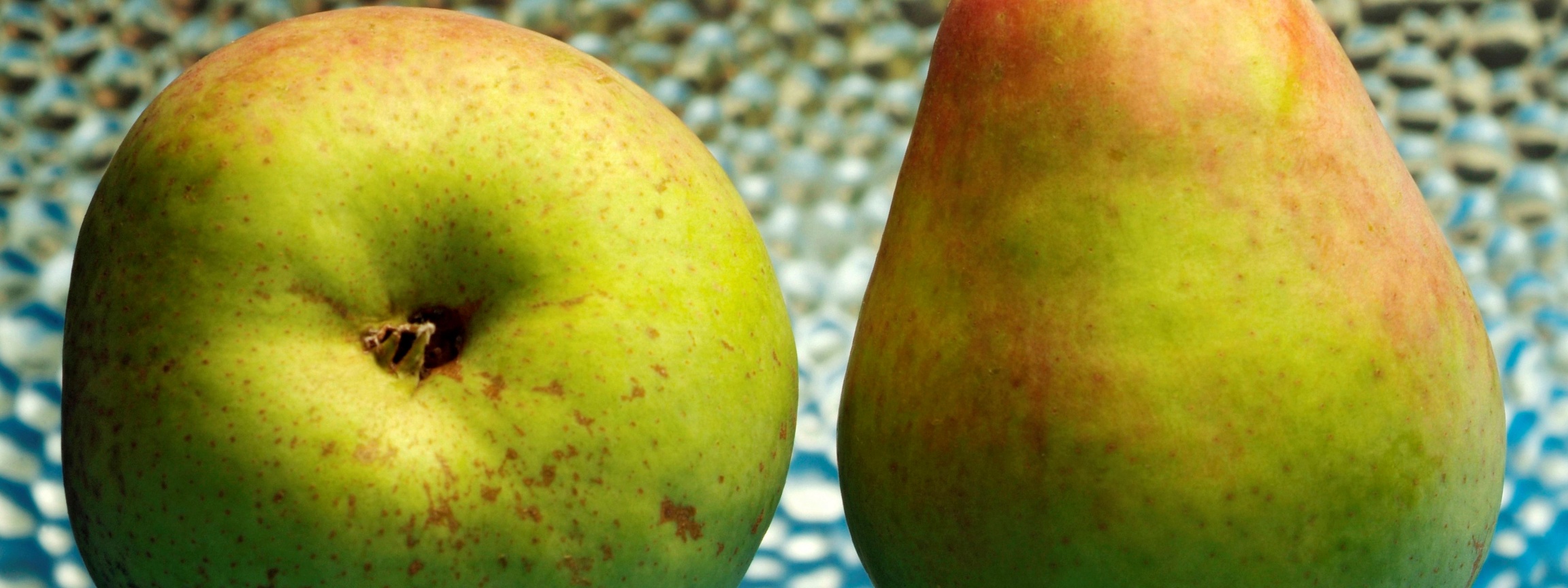 2 Pears