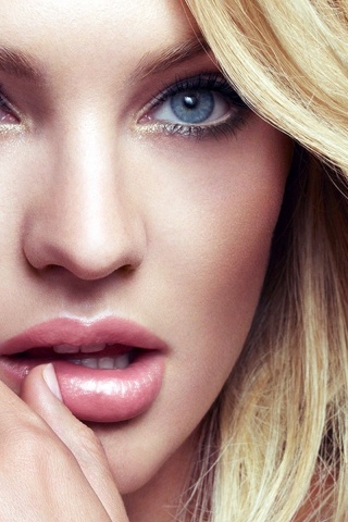 Beautiful Model Girl Blonde Candice Swanepoel Portrait