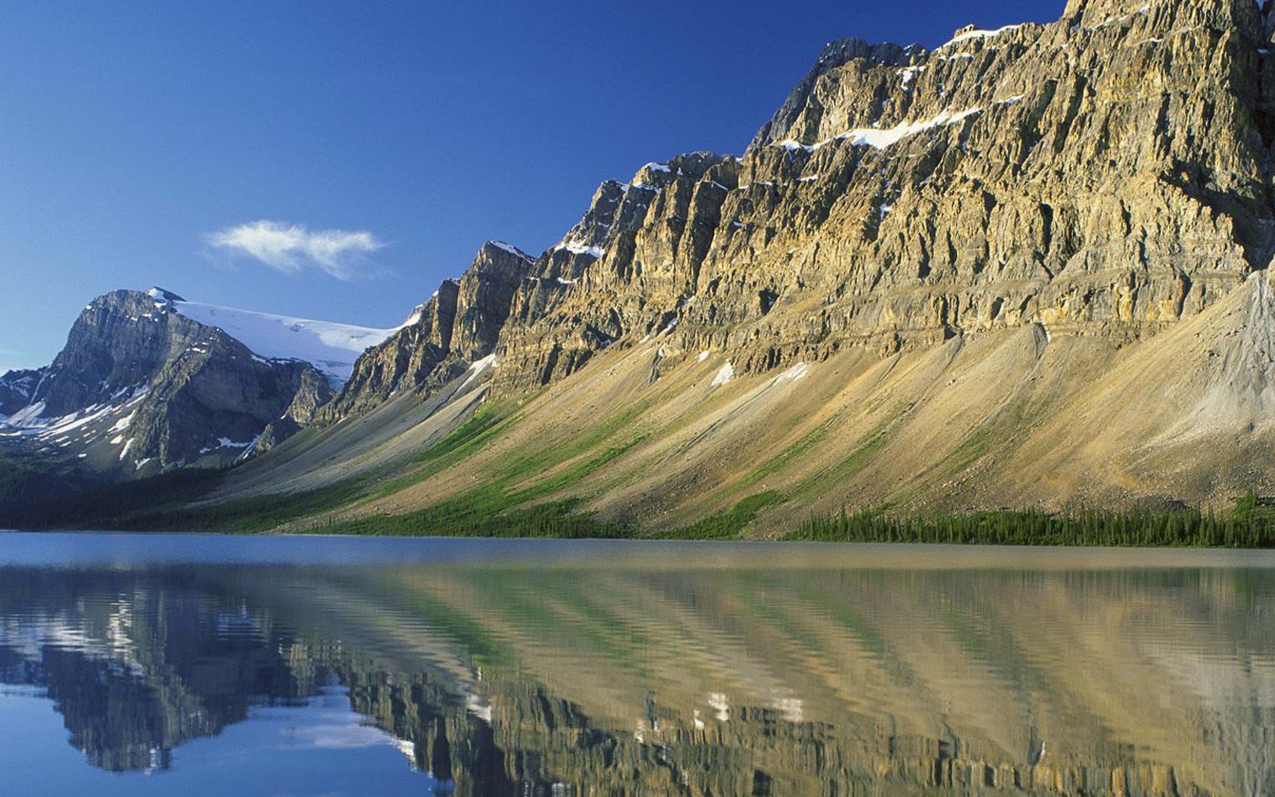 Bow Lake Rockies Canada