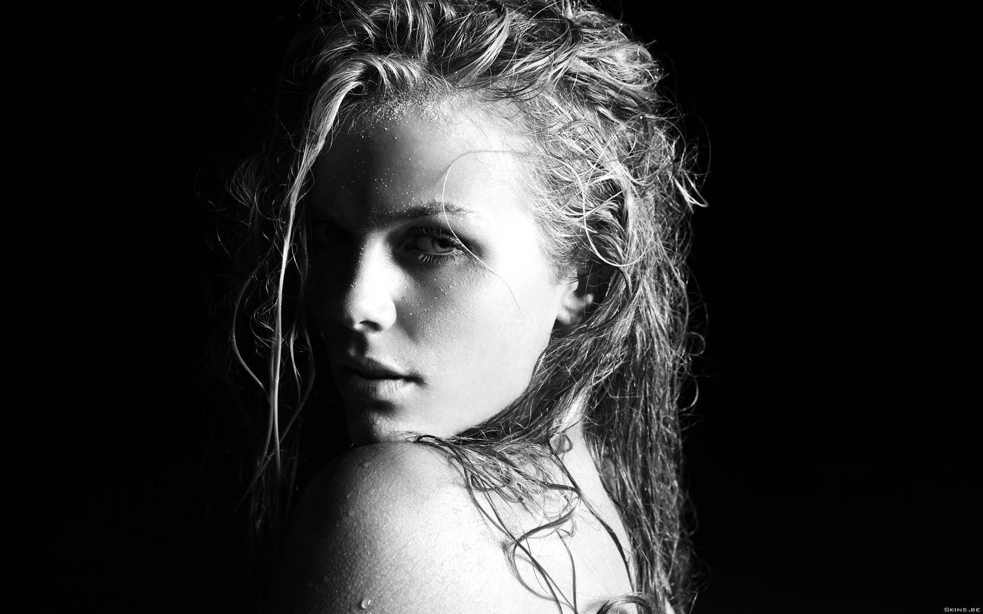 Brooklyn Decker Model Actress Shoulder Hair Eyes