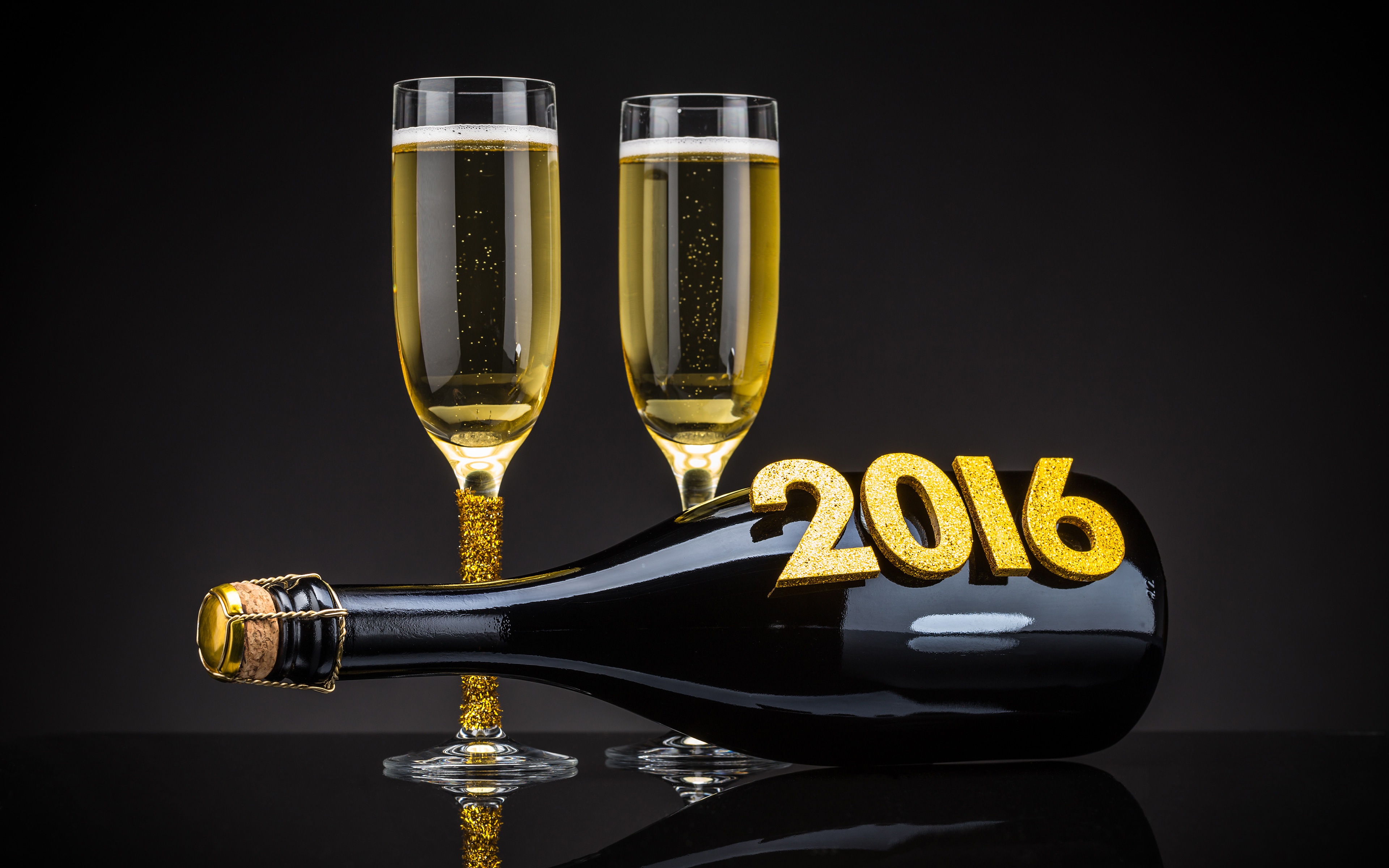 Champagne Happy New Year 2016