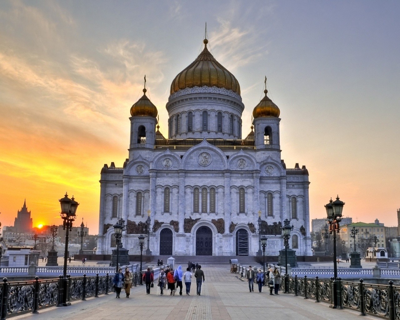 Christ Savior Cathedral Moscow White Stone Building Russia City Landscape