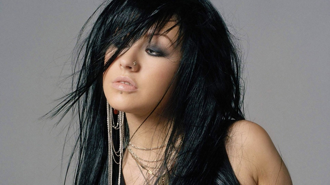 Christina Aguilera Hair Brunette Piercing Chains