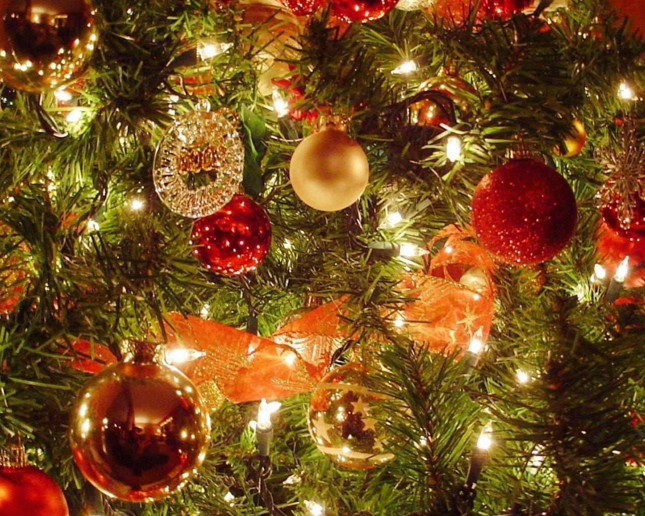 Christmas Tree Light Decorations