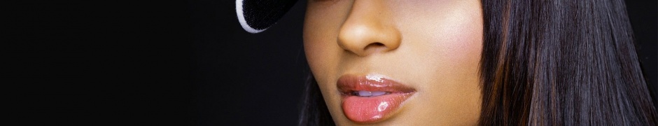Ciara Girl Lips Eyes Cap