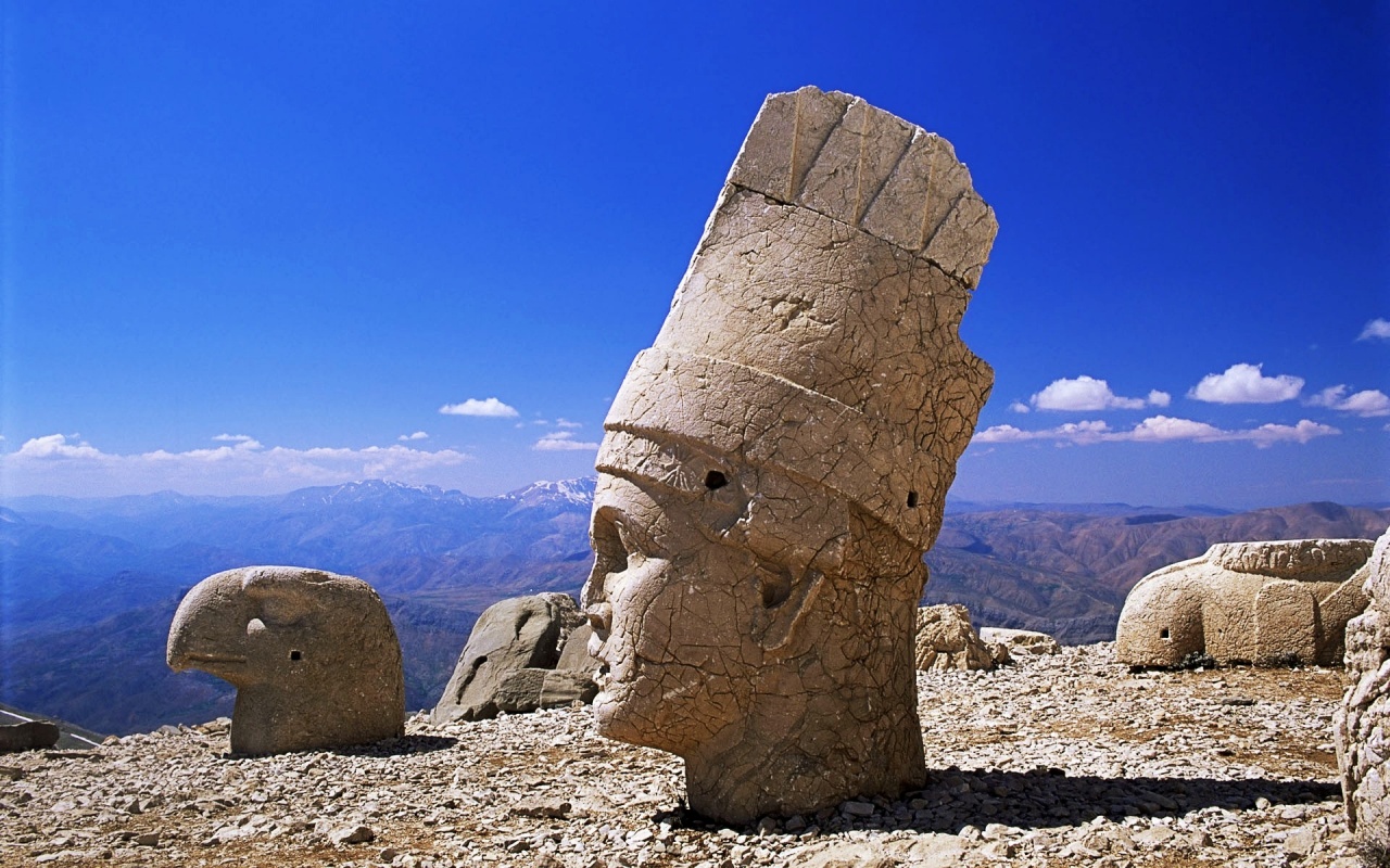 Colossal Head Of Antiochus I Mount Nemrut Adiyamanturkey