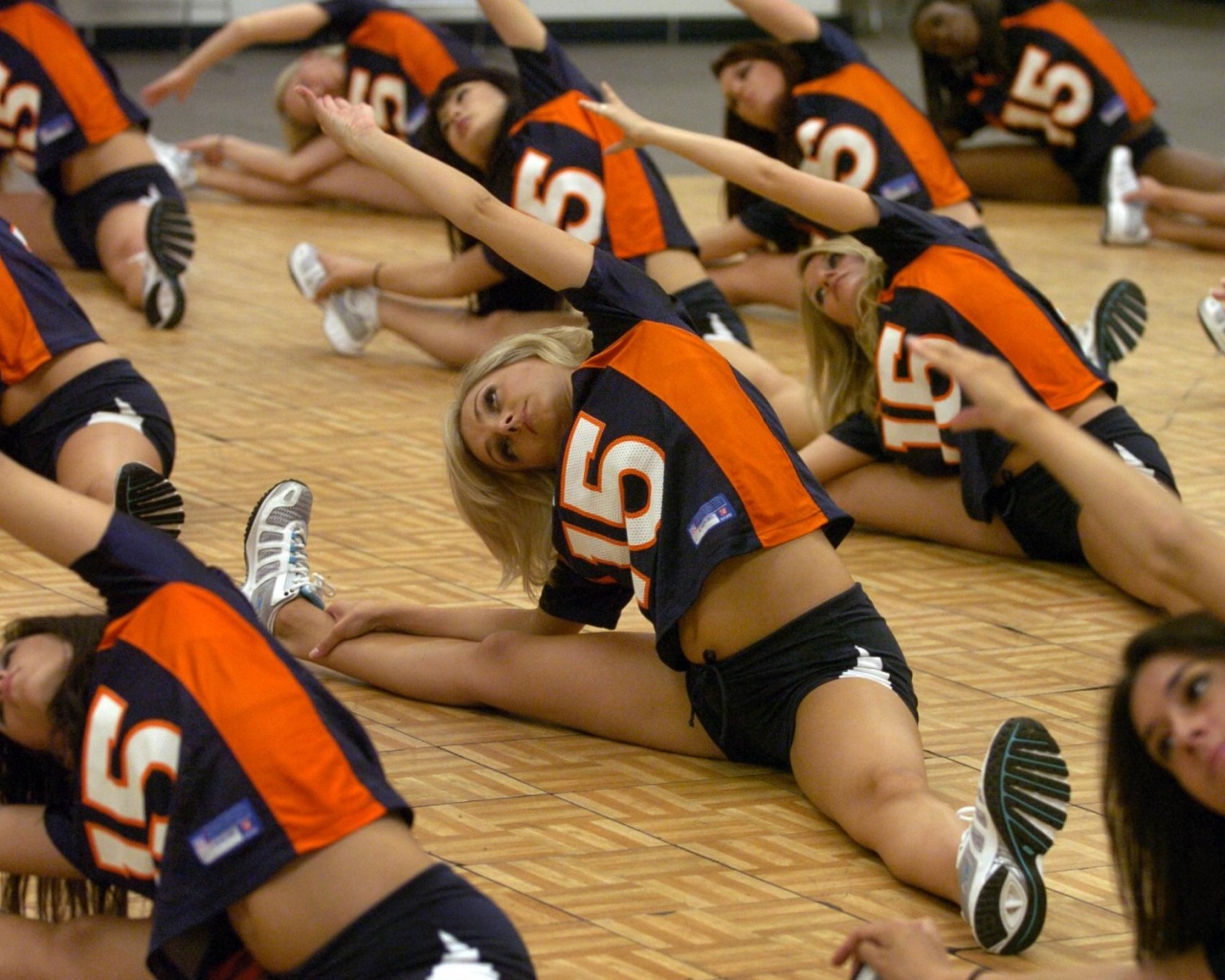 Denver Broncos Cheerleaders Practicing