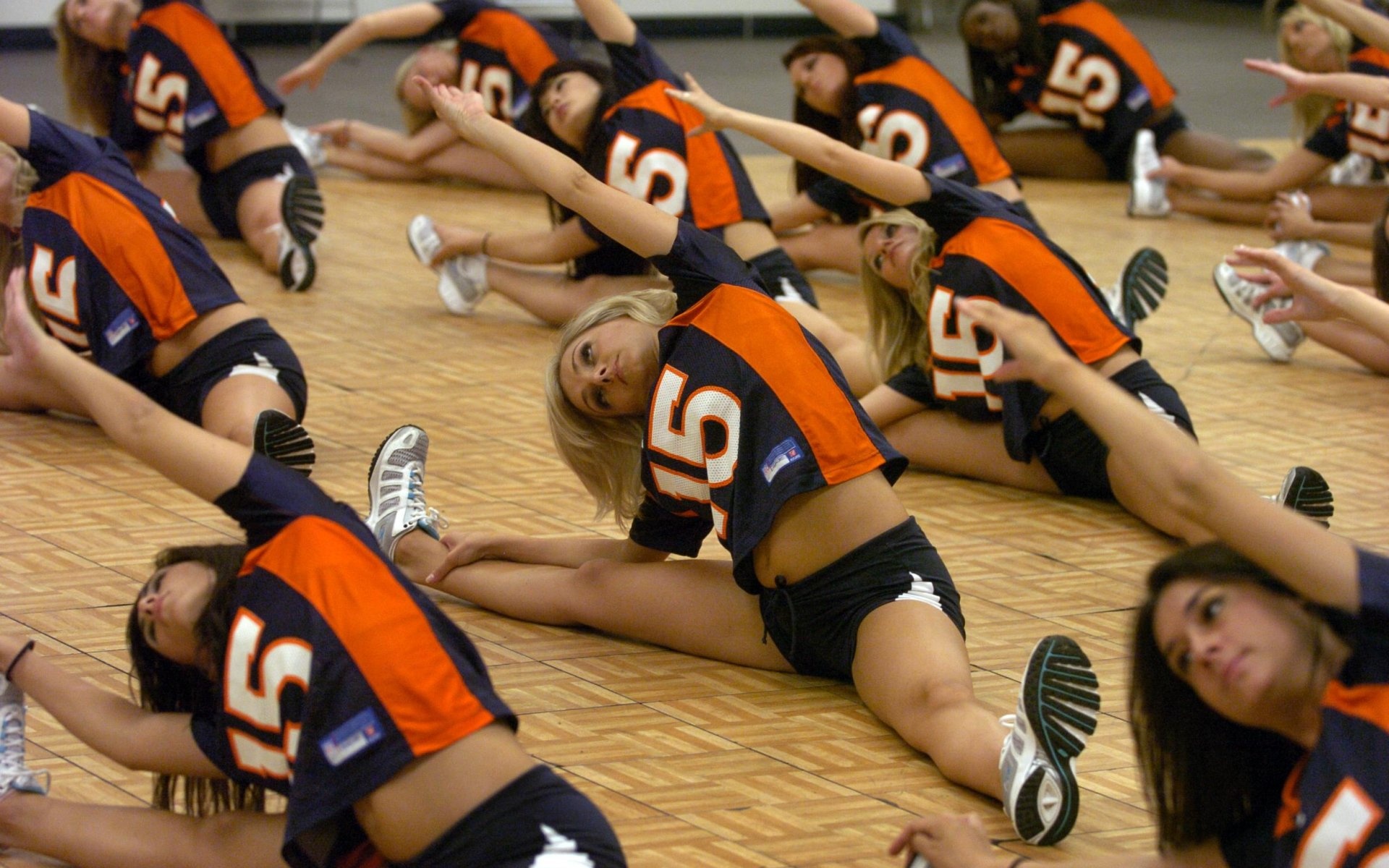Denver Broncos Cheerleaders Practicing