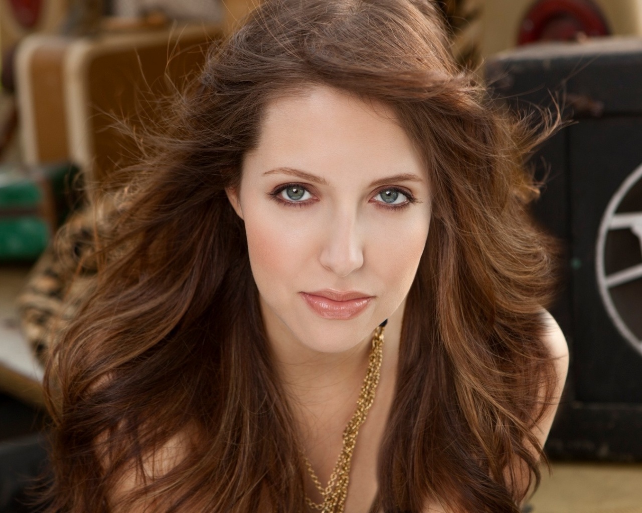 Francesca Battistelli Girl Hair Wind Chain