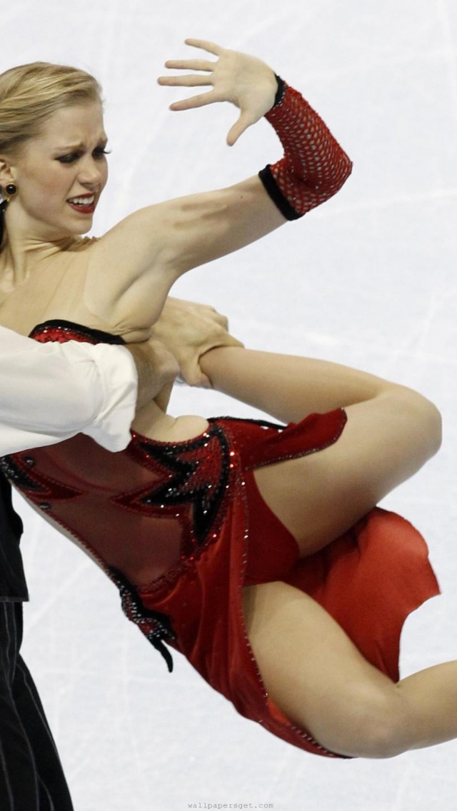 Ice Skating Canada Ice Dancer Kaitlyn Weaver Andrew Poje