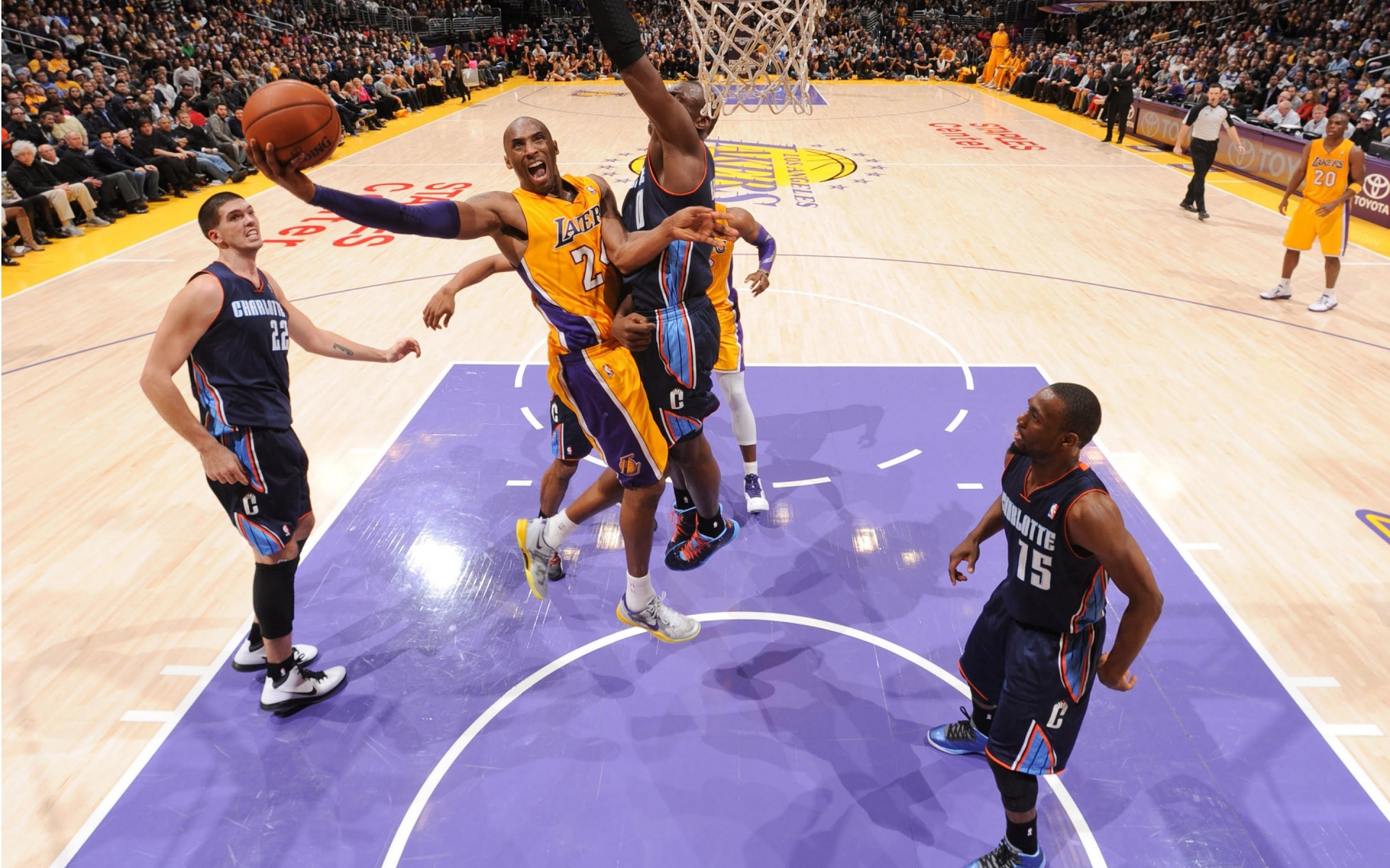 Kobe Bryant Goes To The Basket