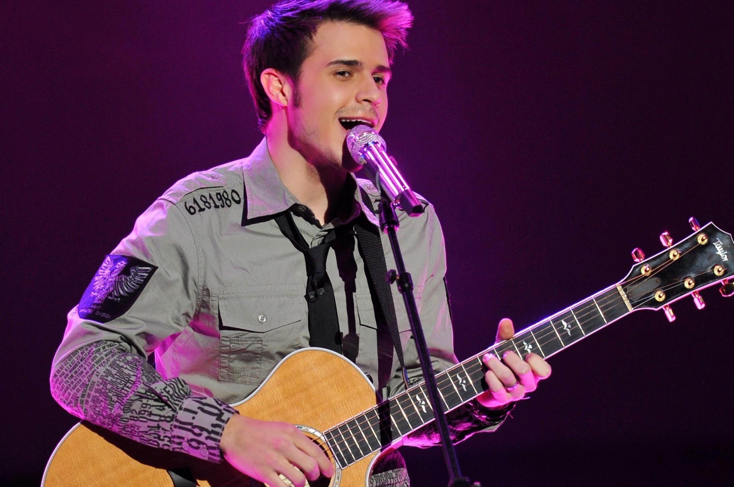 Kris Allen Singer