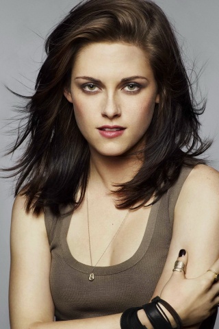 Kristen Stewart Brunette T Shirt Bracelet Face