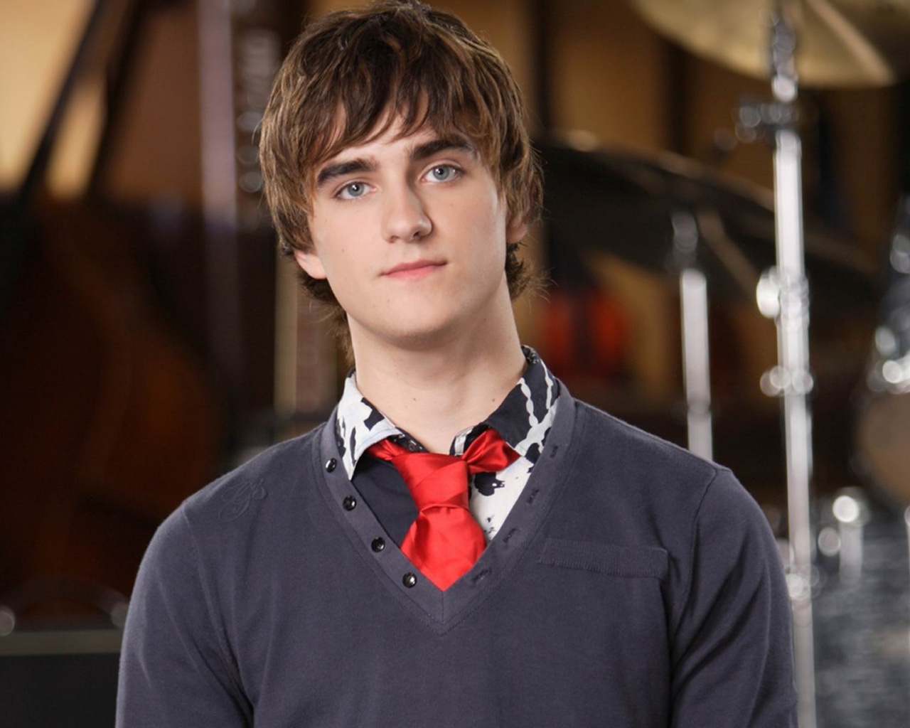 Landon Liboiron Portrait Wallpaper