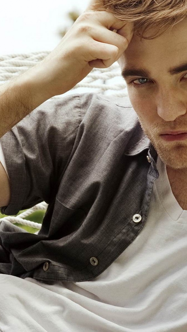 Men Male Celebrity Robert Pattinson