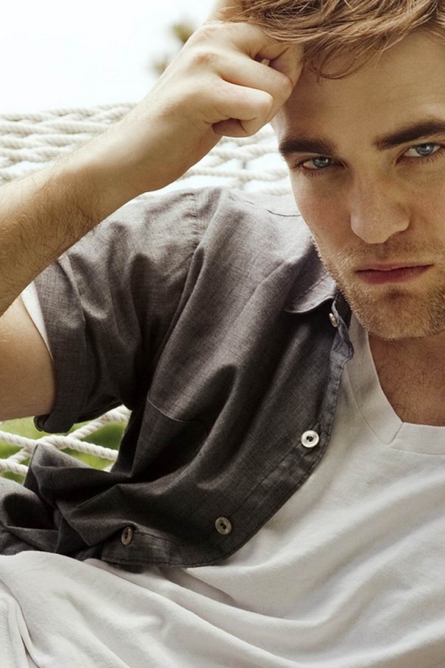 Men Male Celebrity Robert Pattinson