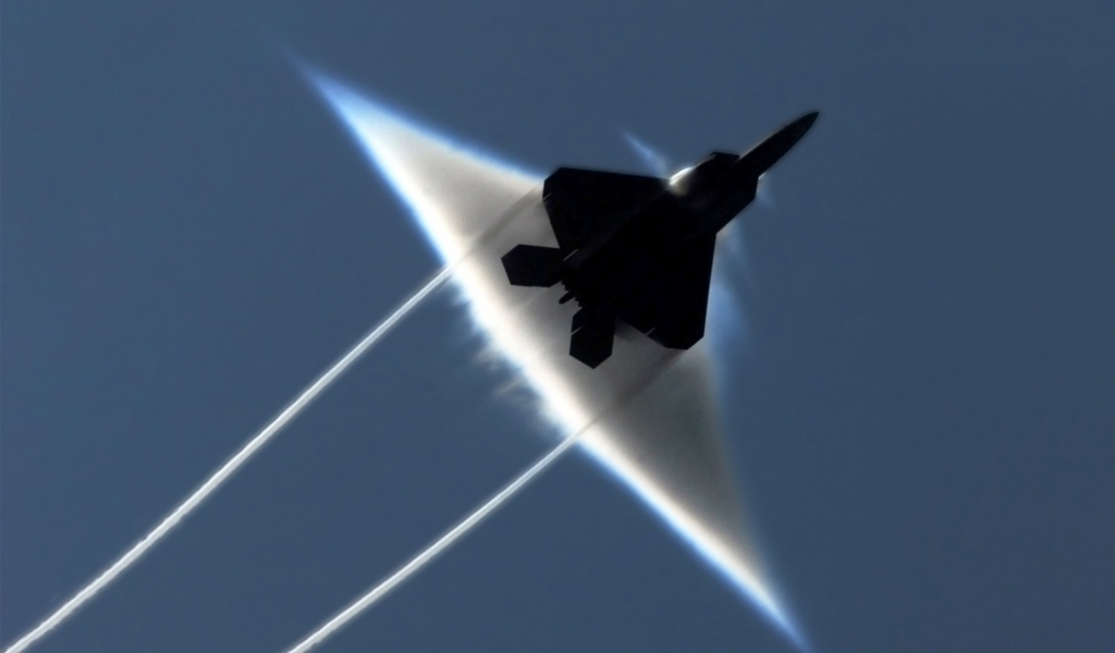 Military F22 Raptor Contrails