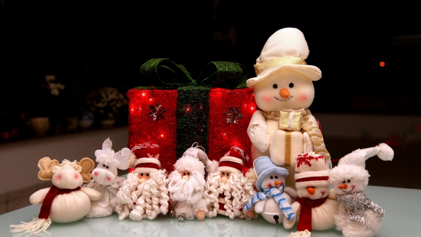 New Year Holiday Christmas Snowmen Santa Claus Gifts Toys