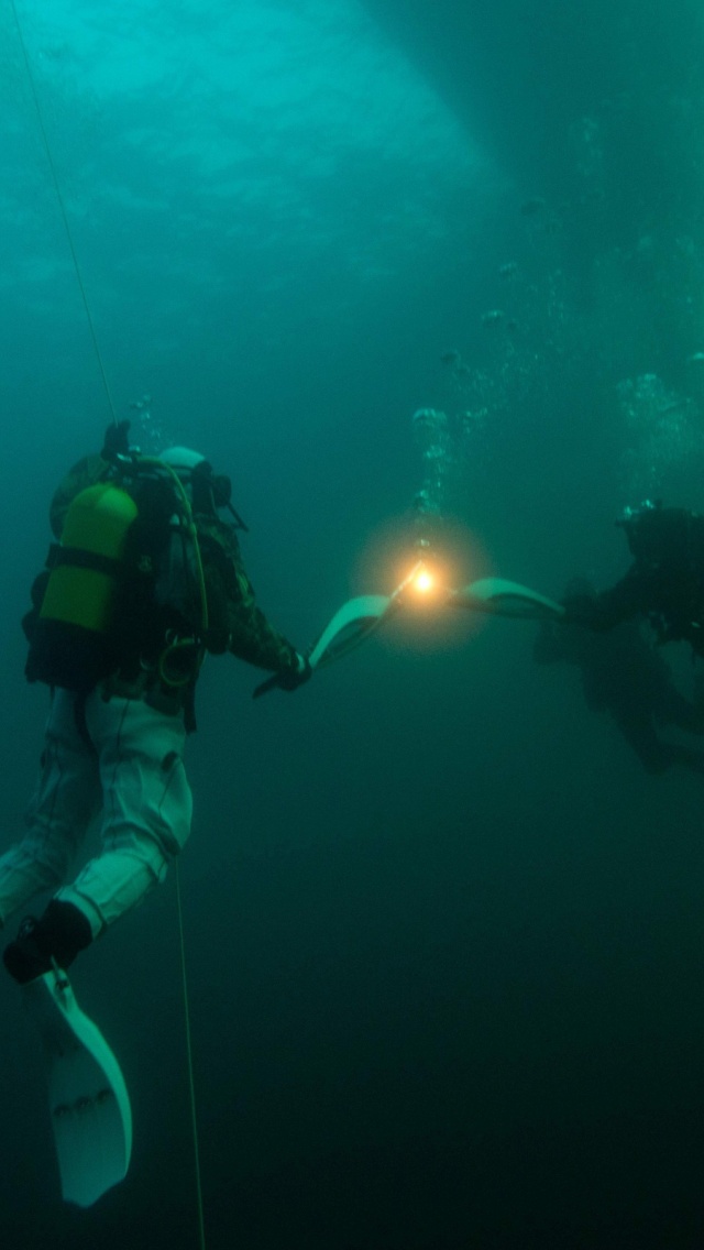 Olympic Torch Underwater Sochi 2014