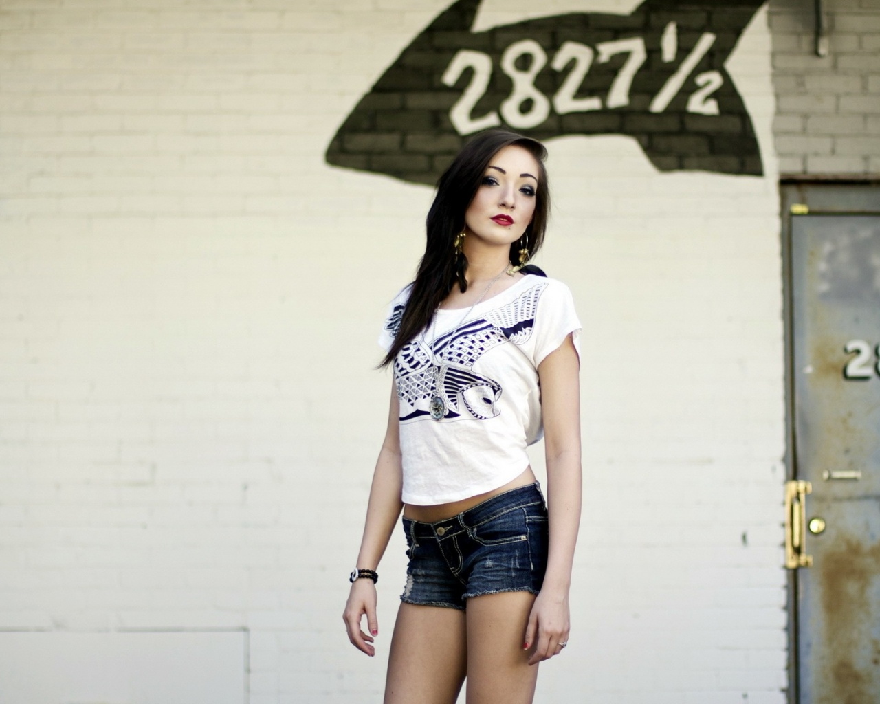 Samantha Erdal Brunette Shorts Shirt Walls Inscriptions