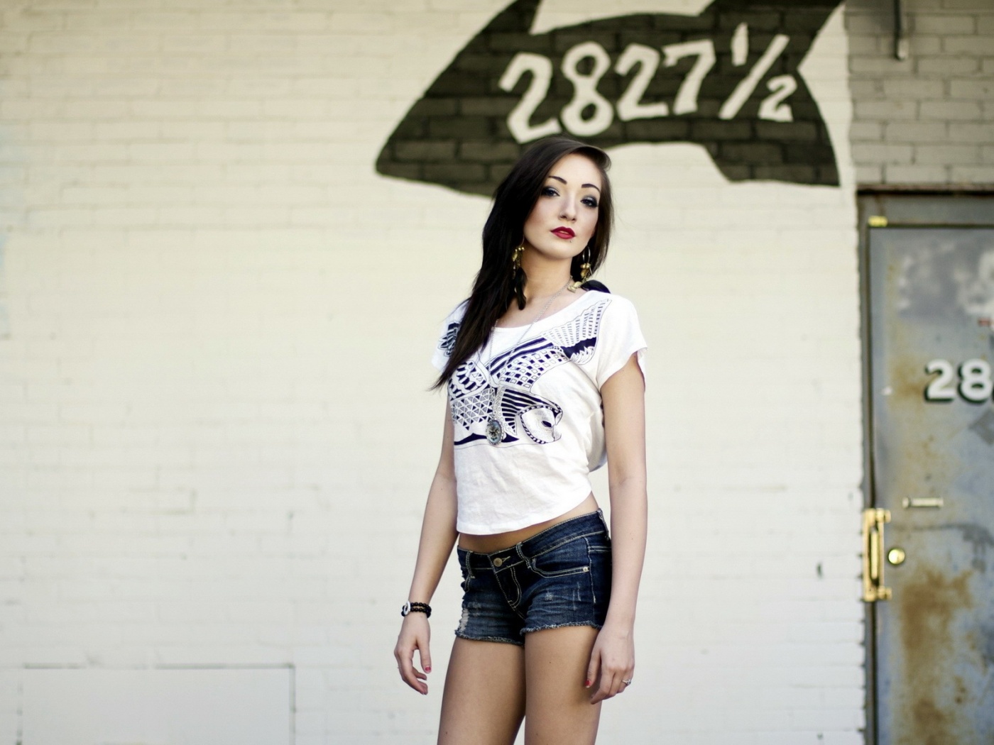 Samantha Erdal Brunette Shorts Shirt Walls Inscriptions