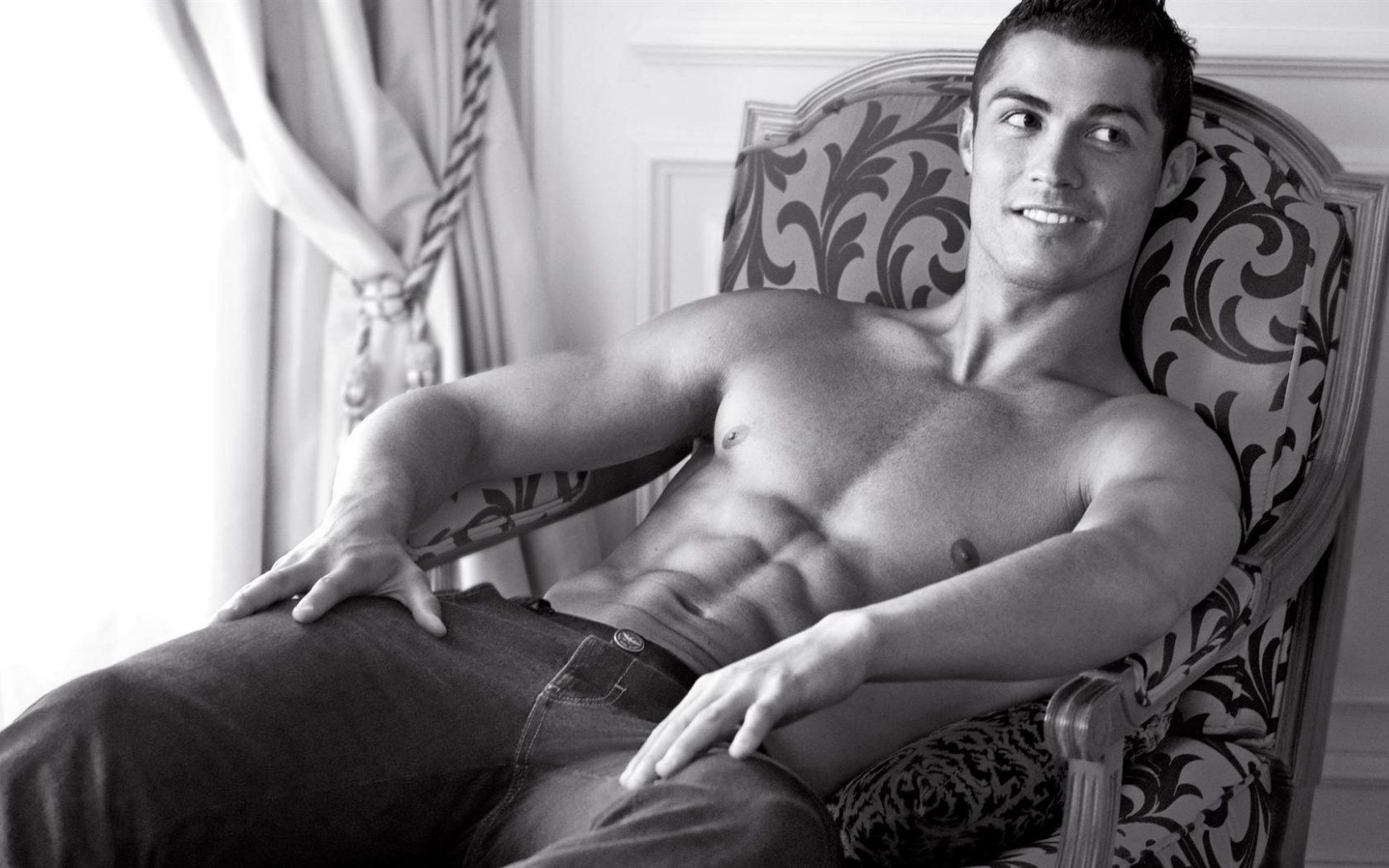Shirtless Cristiano Ronaldo